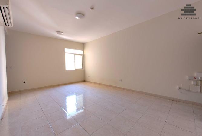 958517 - Property Image 3