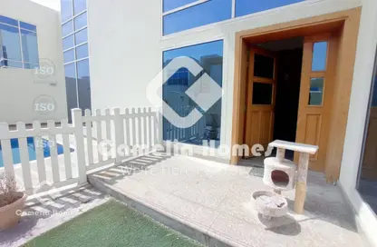 مجمع سكني - 4 غرف نوم - 5 حمامات للايجار في شارع ام السنيم - عين خالد - الدوحة