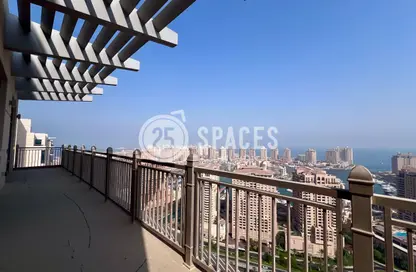 Apartment - 2 Bedrooms - 3 Bathrooms for rent in Abraj Bay - Abraj Quartiers - The Pearl Island - Doha