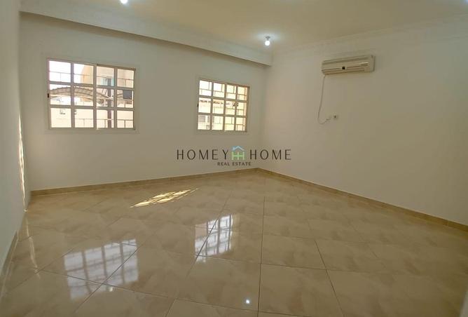 954532 - Property Image 3