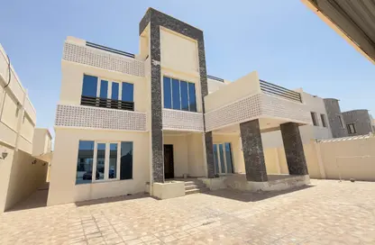 فيلا - 4 غرف نوم - 5 حمامات للايجار في Hazm Al Markhiya - الدوحة