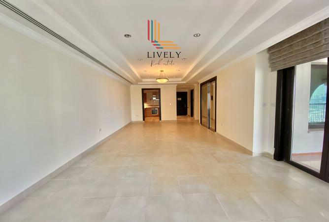 929311 - Property Image 2