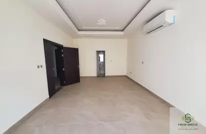 Apartment - 3 Bedrooms - 3 Bathrooms for rent in Al Nasr Street - Al Nasr - Doha