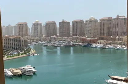 شقة - غرفة نوم - 2 حمامات للبيع في طريق بورتو الشرقي - بورتو أرابيا - جزيرة اللؤلؤة - الدوحة