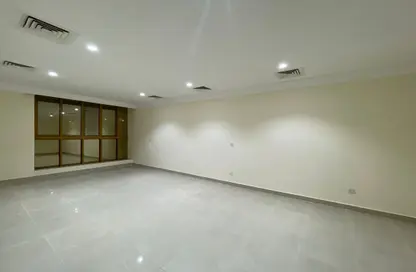 Apartment - 2 Bedrooms - 2 Bathrooms for rent in Al Sadd Road - Al Sadd - Doha