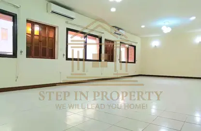 Apartment - 3 Bedrooms - 3 Bathrooms for rent in Al Mansoura - Al Mansoura - Doha