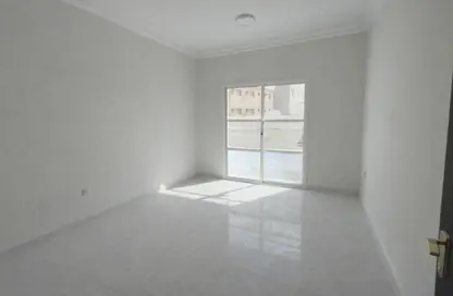 شقة - 3 غرف نوم - 2 حمامات للايجار في فريج عبد العزيز - فريج عبد العزيز - الدوحة