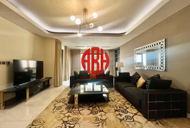 Apartment - 1 Bedroom - 2 Bathrooms for rent in East Porto Drive - Porto Arabia - The Pearl Island - Doha
