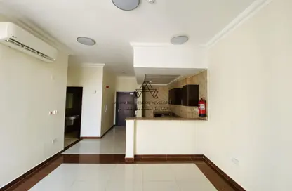 Apartment - 2 Bedrooms - 2 Bathrooms for rent in Al Mansoura - Doha