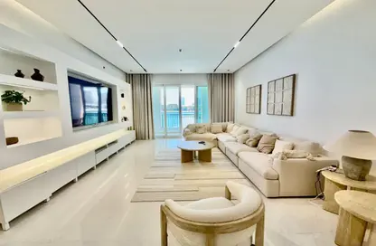 Apartment - 2 Bedrooms - 3 Bathrooms for rent in Viva East - Viva Bahriyah - The Pearl Island - Doha