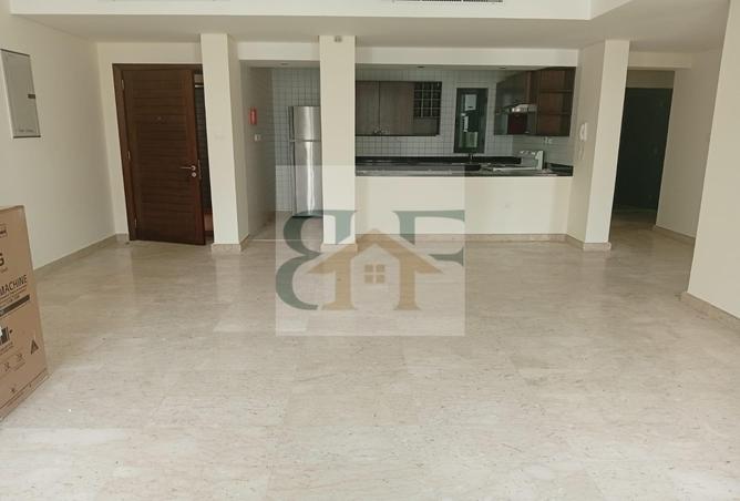 985201 - Property Image 3