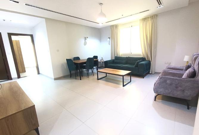 930240 - Property Image 2