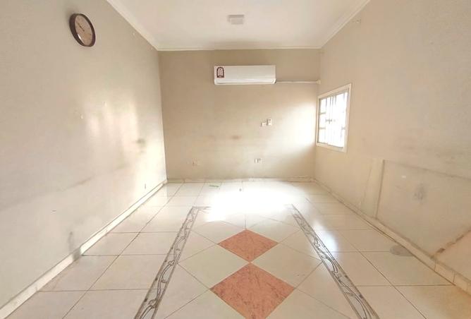 979797 - Property Image 2