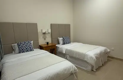 Apartment - 2 Bedrooms - 3 Bathrooms for rent in Viva West - Viva Bahriyah - The Pearl Island - Doha