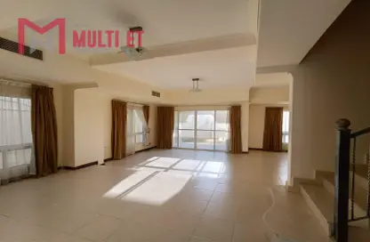 فيلا - 4 غرف نوم - 5 حمامات للايجار في شارع الوعب - الوعب - الدوحة