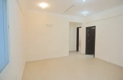 شقة - 2 غرف نوم - 2 حمامات للايجار في منطقة مويثر - الريان - الدوحة