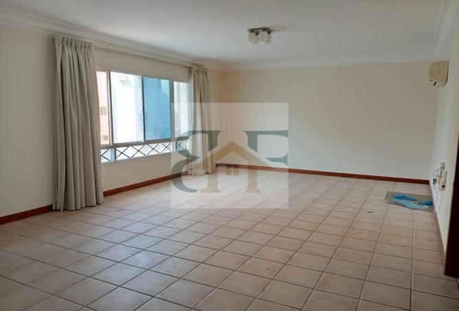 1004823 - Property Image 2