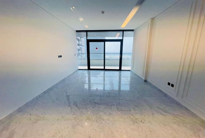 975721 - Property Main Image