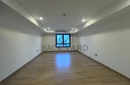 Apartment - 1 Bedroom - 2 Bathrooms for rent in West Porto Drive - Porto Arabia - The Pearl Island - Doha Apartment - 1 Bedroom - 2 Bathrooms for rent in West Porto Drive - Porto Arabia - The Pearl Island - Doha