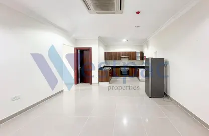 Apartment - 2 Bedrooms - 2 Bathrooms for rent in Al Maamoura - Al Maamoura - Doha