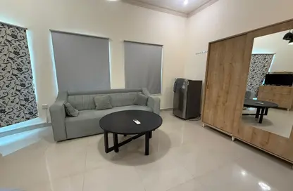 Apartment - Studio - 1 Bathroom for rent in Mamoura 18 - Al Maamoura - Doha