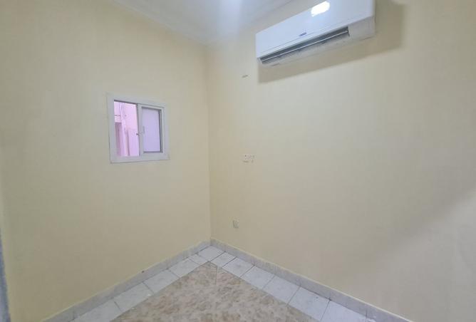 996313 - Property Image 3