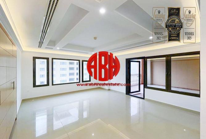 Apartment - 2 Bedrooms - 3 Bathrooms for sale in East Porto Drive - Porto Arabia - The Pearl Island - Doha