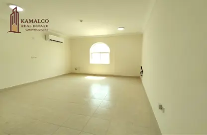 Apartment - 3 Bedrooms - 2 Bathrooms for rent in Hadramout Street - Doha Al Jadeed - Doha