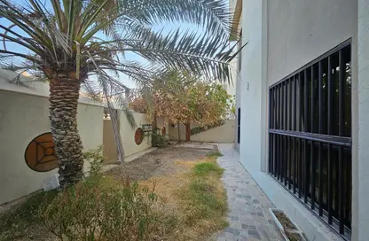 Apartment - 3 Bedrooms - 4 Bathrooms for rent in Wadi Al Shaheeniya Street - Ain Khaled - Doha