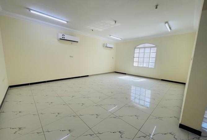 954391 - Property Image 2
