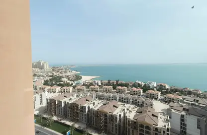 Apartment - Studio - 1 Bathroom for rent in Porto Arabia - The Pearl Island - Doha