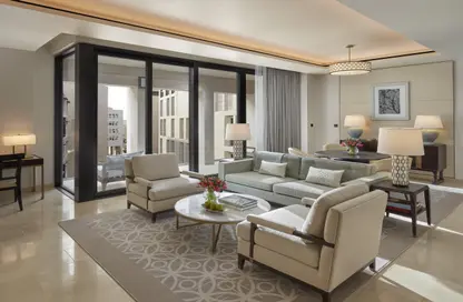 Living Room image for: Apartment - 3 Bedrooms - 3 Bathrooms for rent in Mandarin Oriental - Doha - Msheireb Downtown Doha - Doha, Image 1