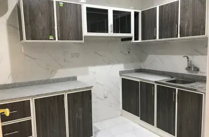 Apartment - 3 Bedrooms - 3 Bathrooms for rent in Fereej Bin Omran - Doha