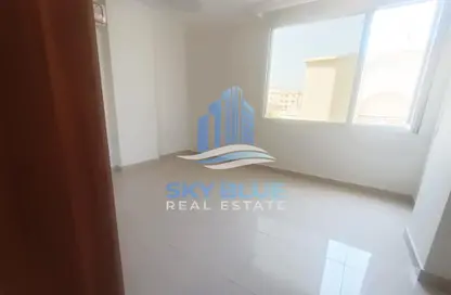 Apartment - 3 Bedrooms - 1 Bathroom for rent in Najma - Doha