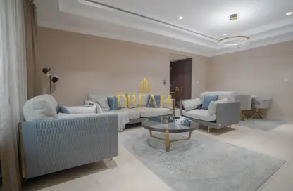 Apartment - 1 Bedroom - 2 Bathrooms for rent in Porto Arabia - The Pearl Island - Doha
