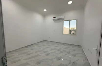 Empty Room image for: Apartment - 1 Bedroom - 2 Bathrooms for rent in Muaither North - Muaither Area - Doha, Image 1