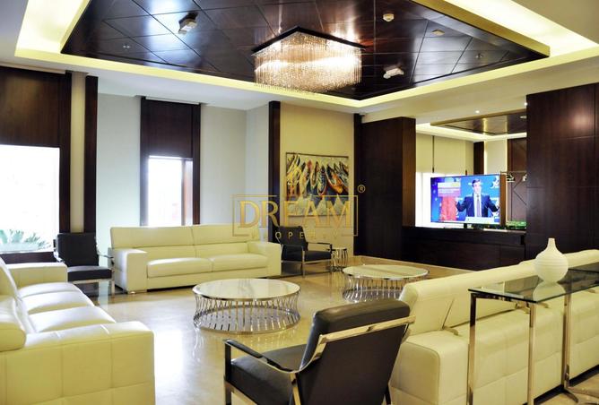 882739 - Property Image 3
