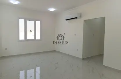 Apartment - 3 Bedrooms - 3 Bathrooms for rent in Abu Talha Street - Fereej Bin Omran - Doha