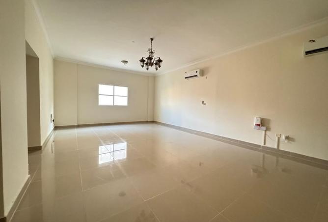 977004 - Property Main Image