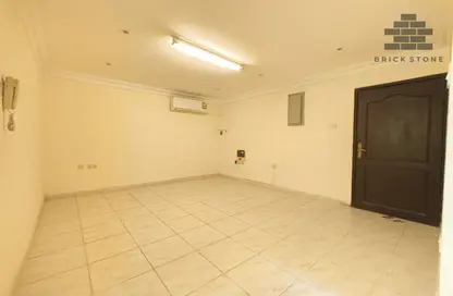 Apartment - 2 Bedrooms - 2 Bathrooms for rent in Muntazah 7 - Al Muntazah - Doha