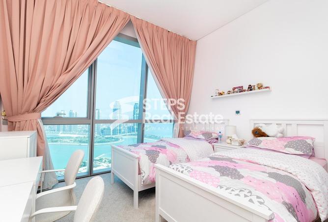 Apartment - 3 Bedrooms - 5 Bathrooms for rent in Zig Zag Tower B - Zig Zag Towers - West Bay - Doha