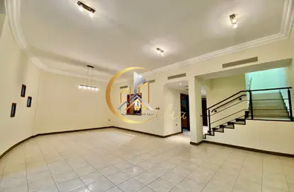 Compound - 4 Bedrooms - 3 Bathrooms for rent in Old Airport Road - Old Airport Road - Doha