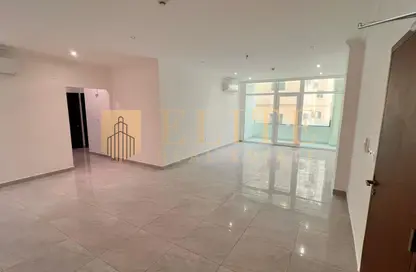 Apartment - 2 Bedrooms - 3 Bathrooms for rent in Al Sadd Road - Al Sadd - Doha