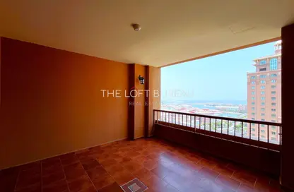 Apartment - 2 Bedrooms - 3 Bathrooms for rent in Tower 11 - Porto Arabia - The Pearl Island - Doha