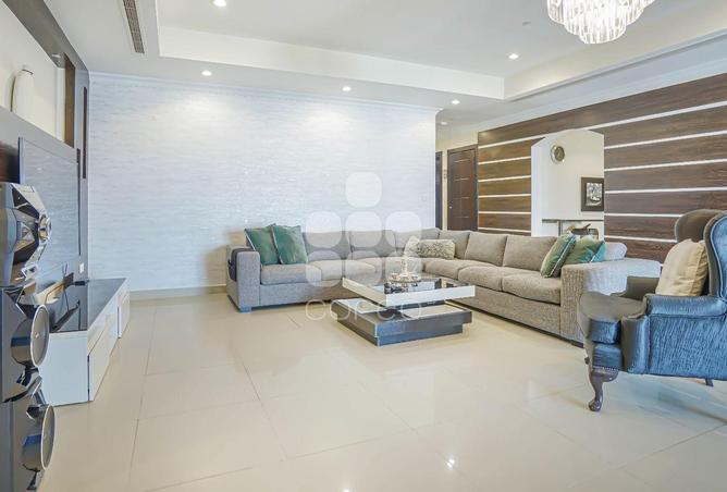 988403 - Property Image 2