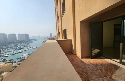 Apartment - 1 Bedroom - 2 Bathrooms for rent in Porto Arabia - The Pearl Island - Doha