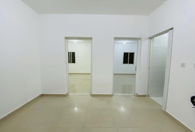 981808 - Property Image 3