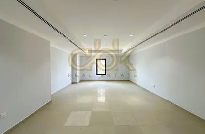 Apartment - 1 Bedroom - 2 Bathrooms for sale in East Porto Drive - Porto Arabia - The Pearl Island - Doha