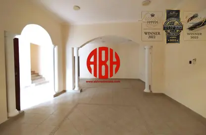 مجمع سكني - 3 غرف نوم - 4 حمامات للايجار في شارع الدانة - مريخ - المريخ - الدوحة