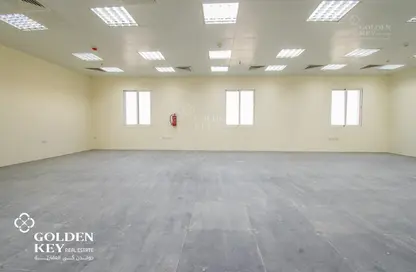 Office Space - Studio - 2 Bathrooms for rent in Hiteen Street - Al Muntazah - Doha